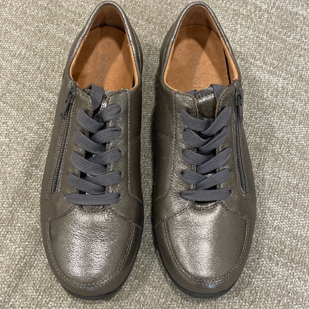 Vionic Abigail lace up shoes women’s size 6 NWOT